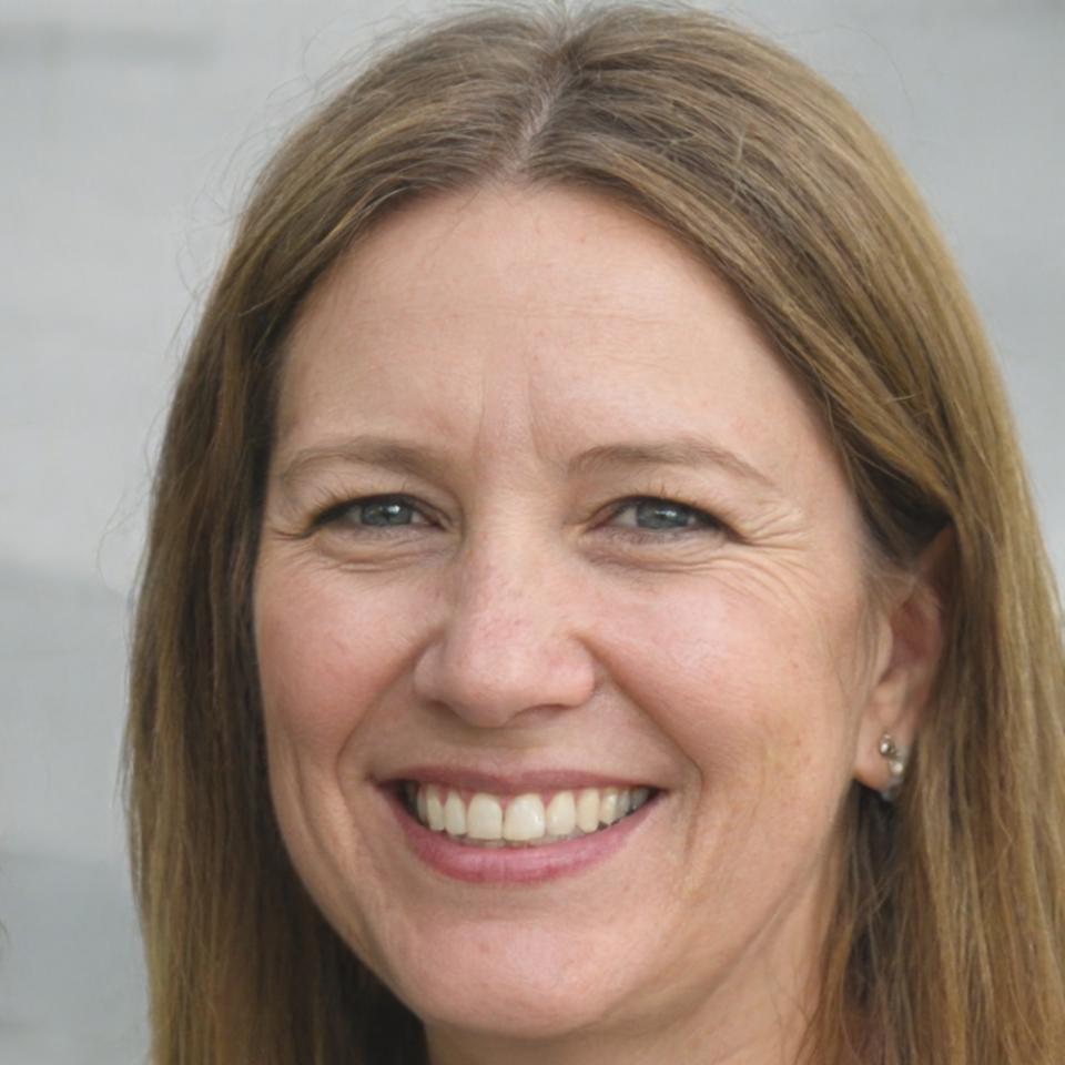 Porträt von Thea Holmgren, Mentorin für Finanzanalyse